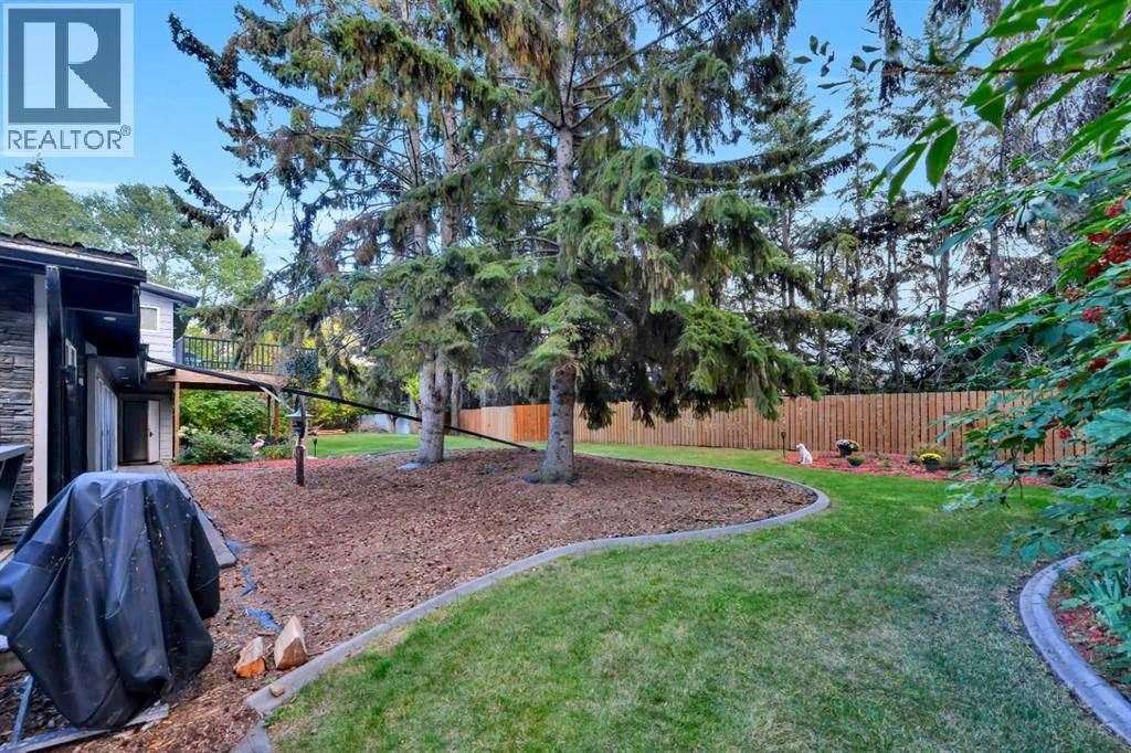 Photo 7 of 9 Cronquist Close, Red Deer AB