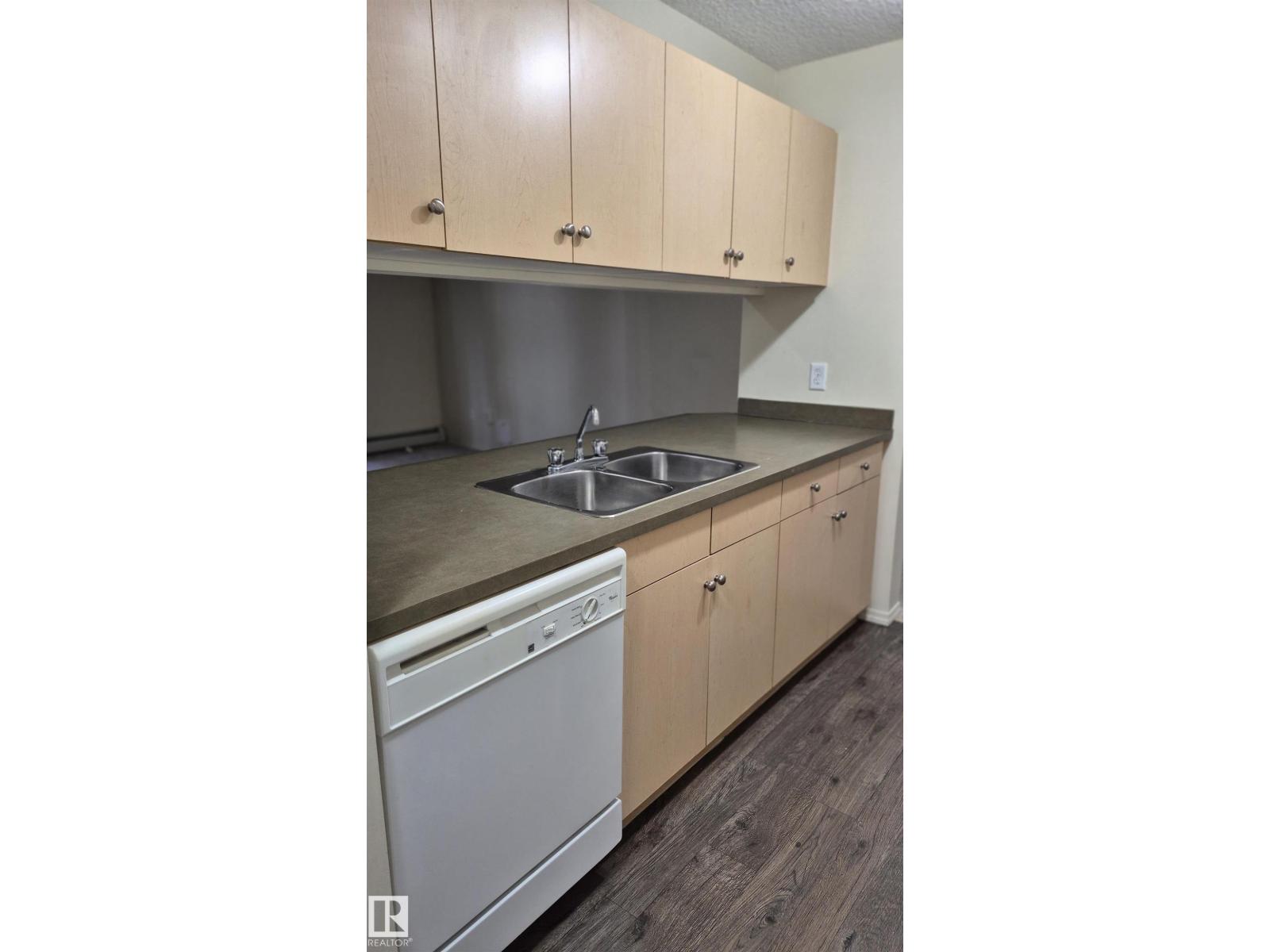 Photo 7 of 114 2430 Guardian Rd Nw, Edmonton AB