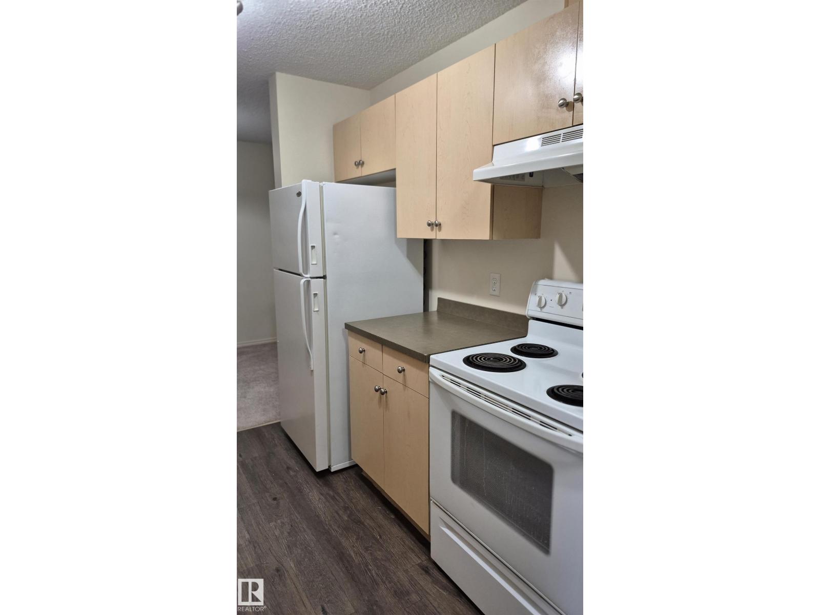 Photo 6 of 114 2430 Guardian Rd Nw, Edmonton AB