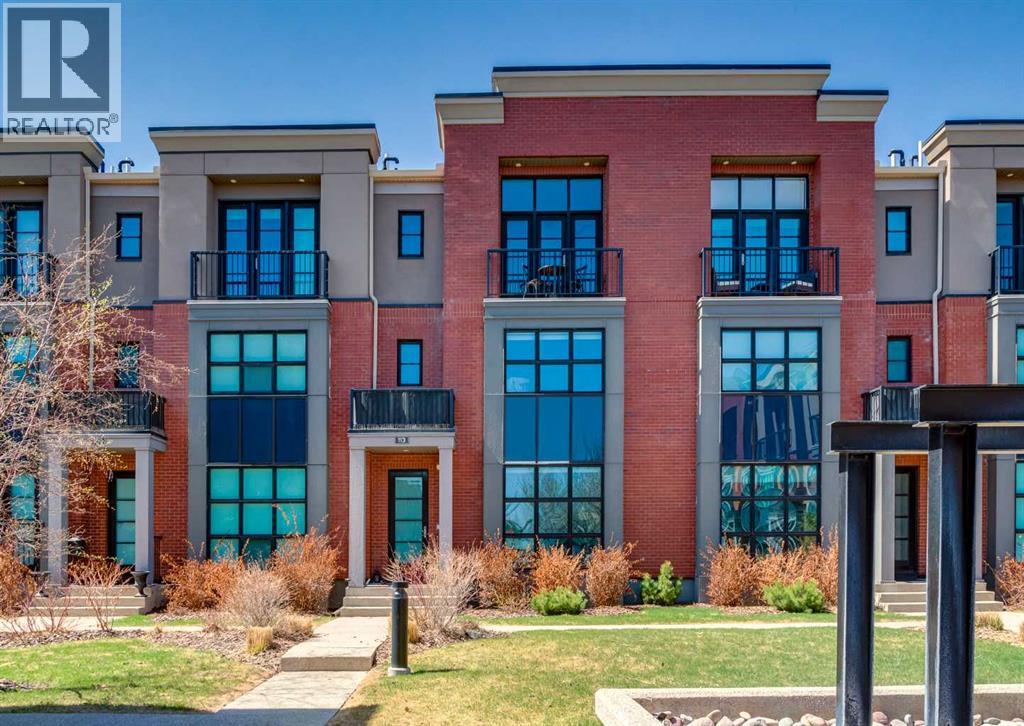 Photo 1 of 113 Aspen Meadows Hill Sw, Calgary AB