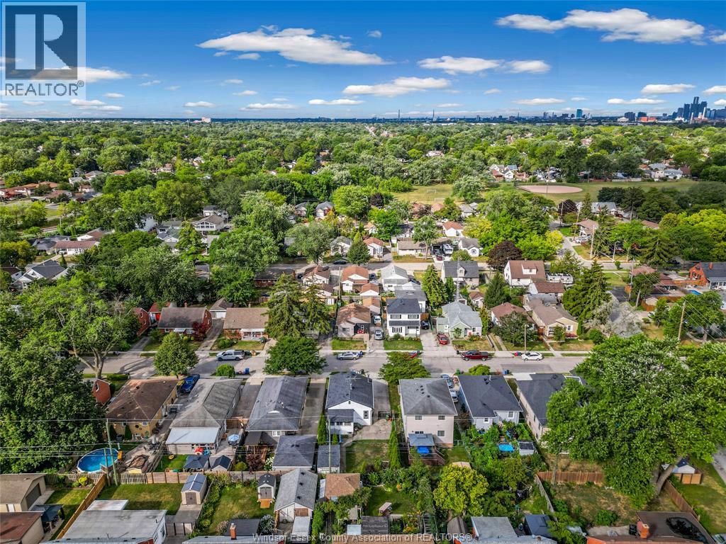 Photo 34 of 1124 St Louis, Windsor ON