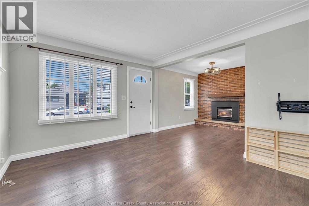 Photo 10 of 1124 St Louis, Windsor ON