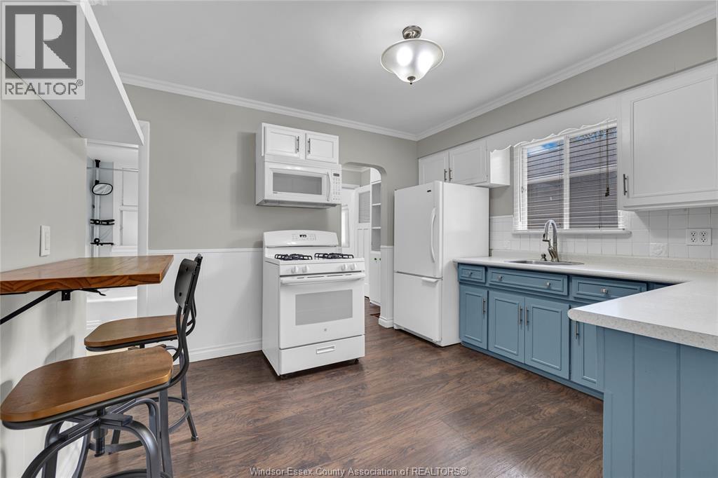 Photo 4 of 1124 St Louis, Windsor ON