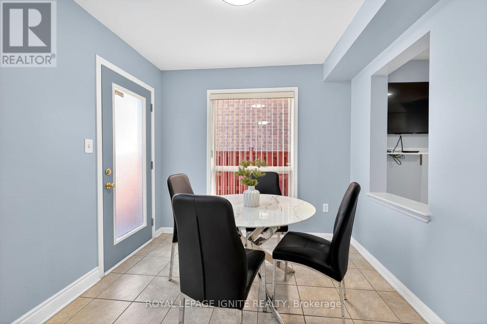 Photo 13 of 74 Dwyer Drive, Brampton ON