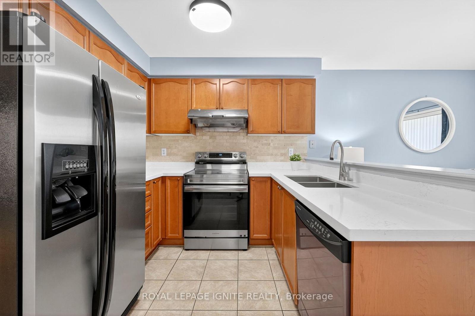 Photo 14 of 74 Dwyer Drive, Brampton ON