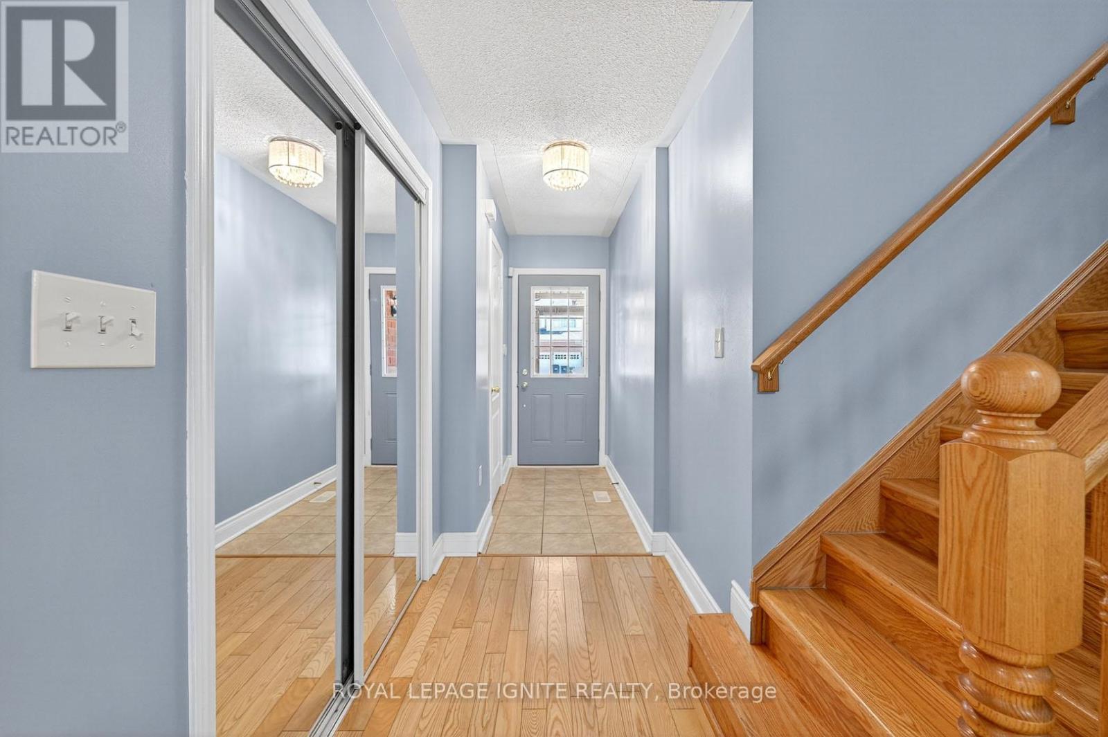 Photo 4 of 74 Dwyer Drive, Brampton ON
