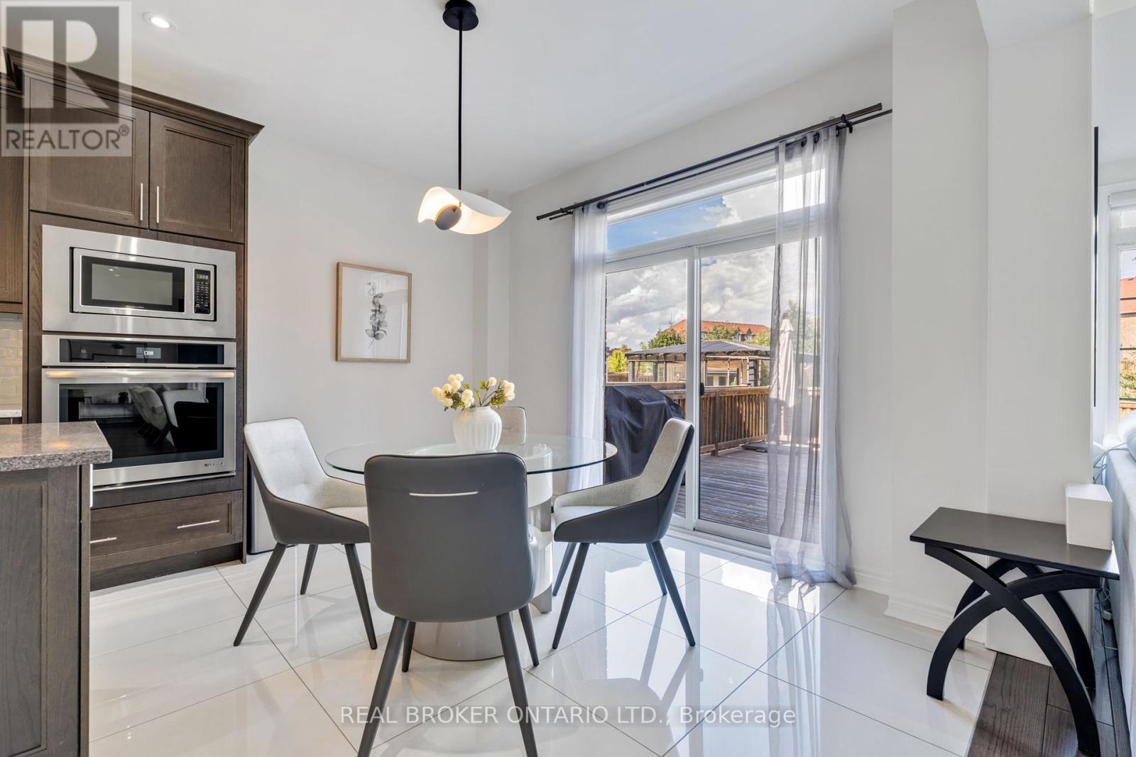 Photo 21 of 4 Mugford Crescent E, Brampton ON