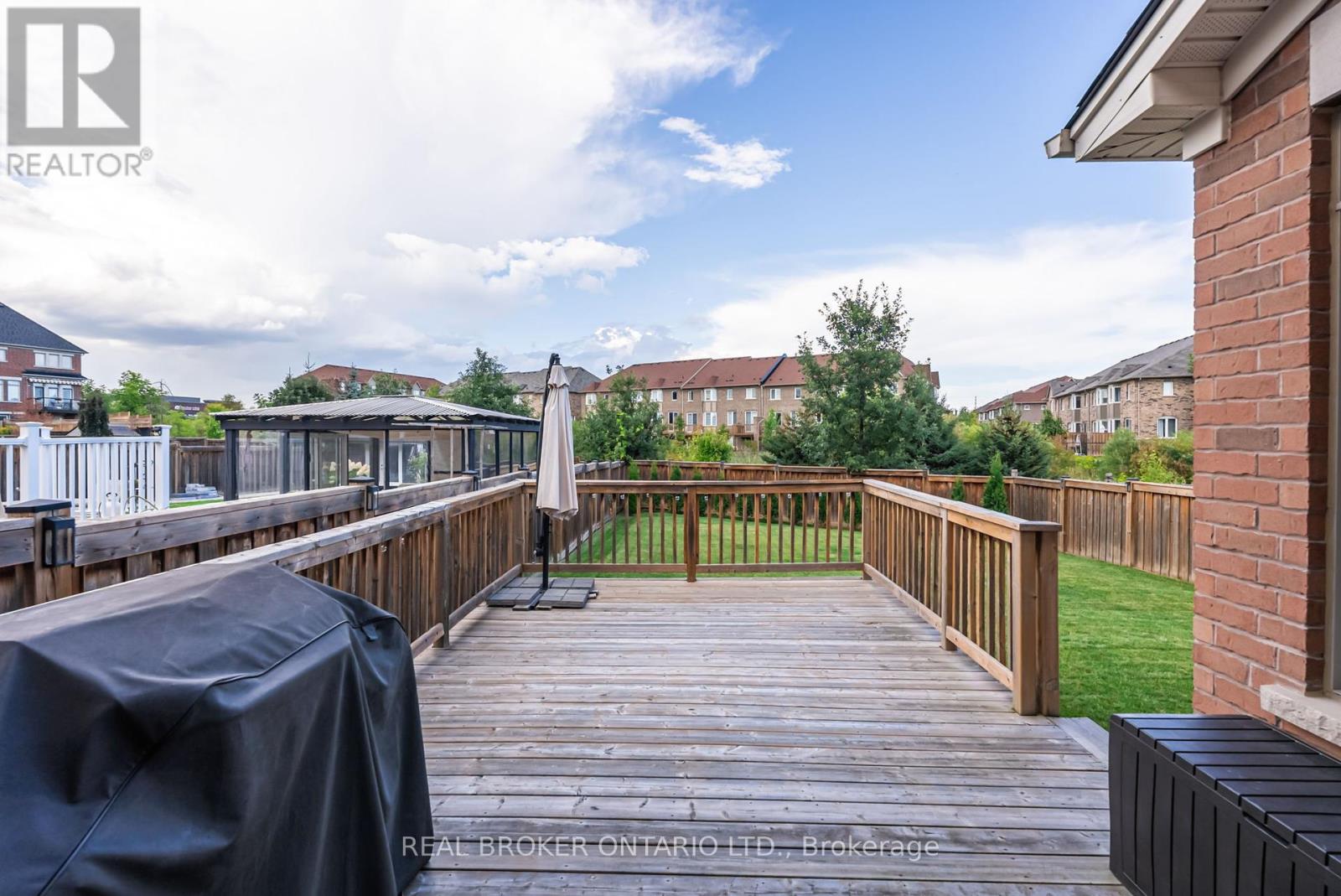 Photo 45 of 4 Mugford Crescent E, Brampton ON
