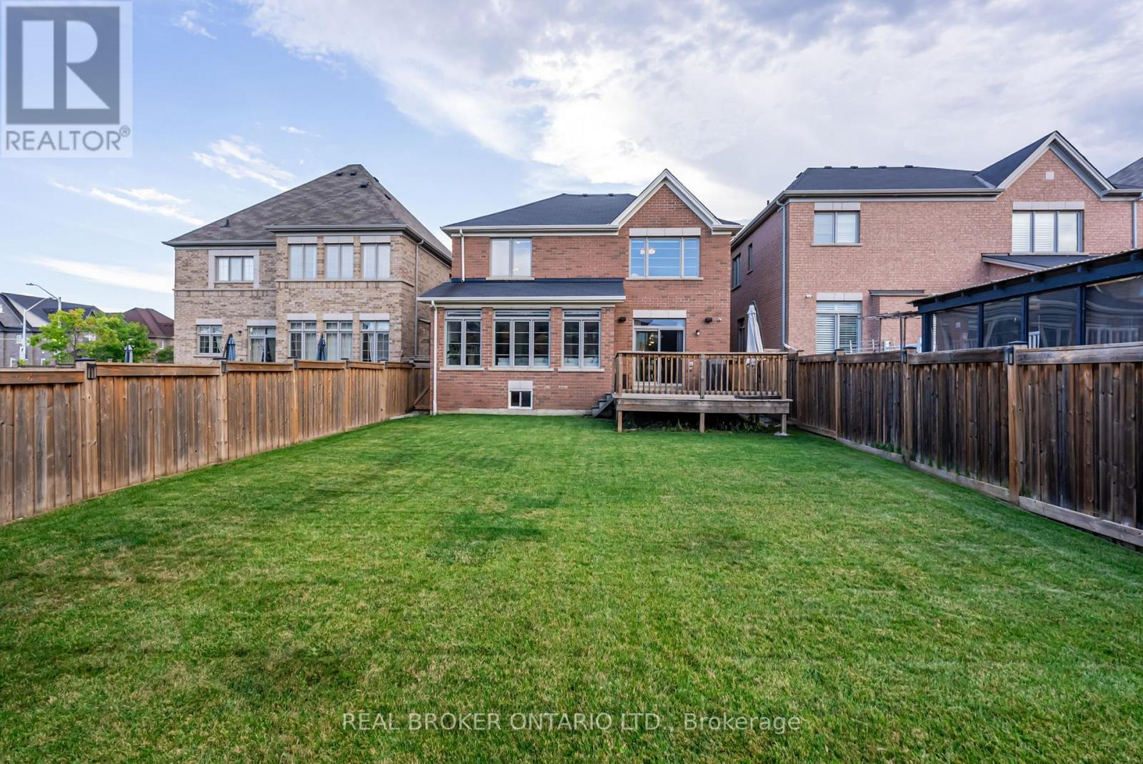 Photo 49 of 4 Mugford Crescent E, Brampton ON