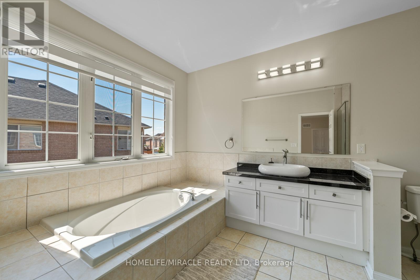 Photo 36 of 1 Vision Way, Brampton ON