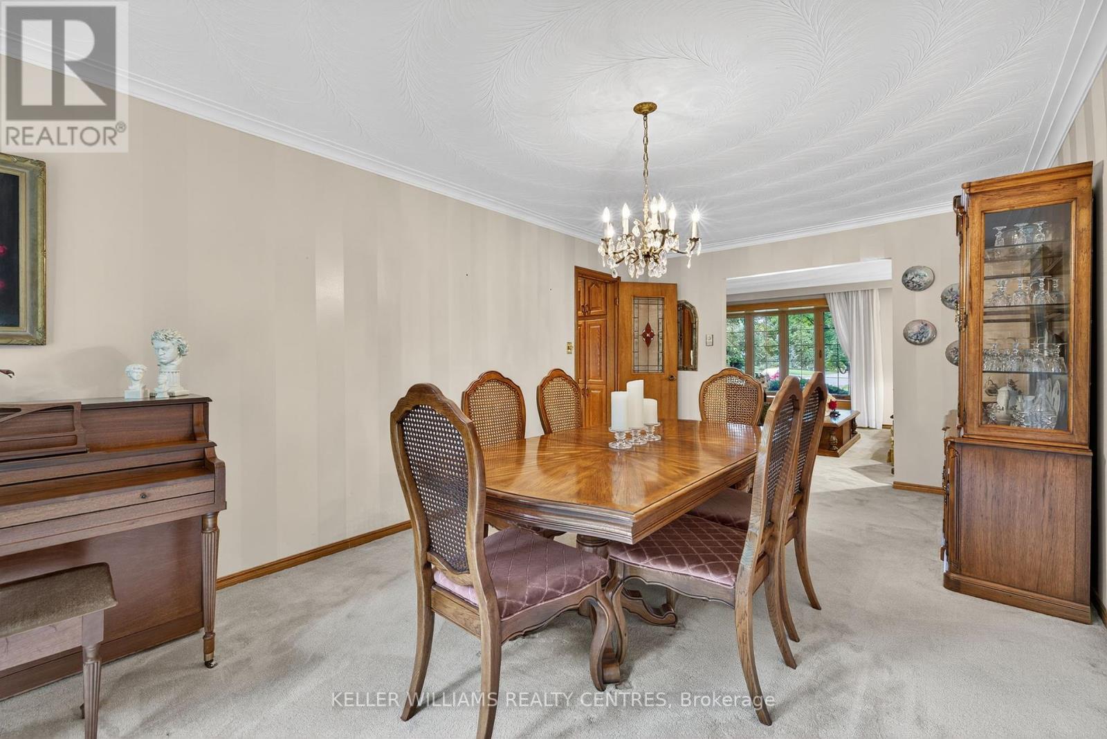 Photo 11 of 57 Hillside Drive, Brampton ON