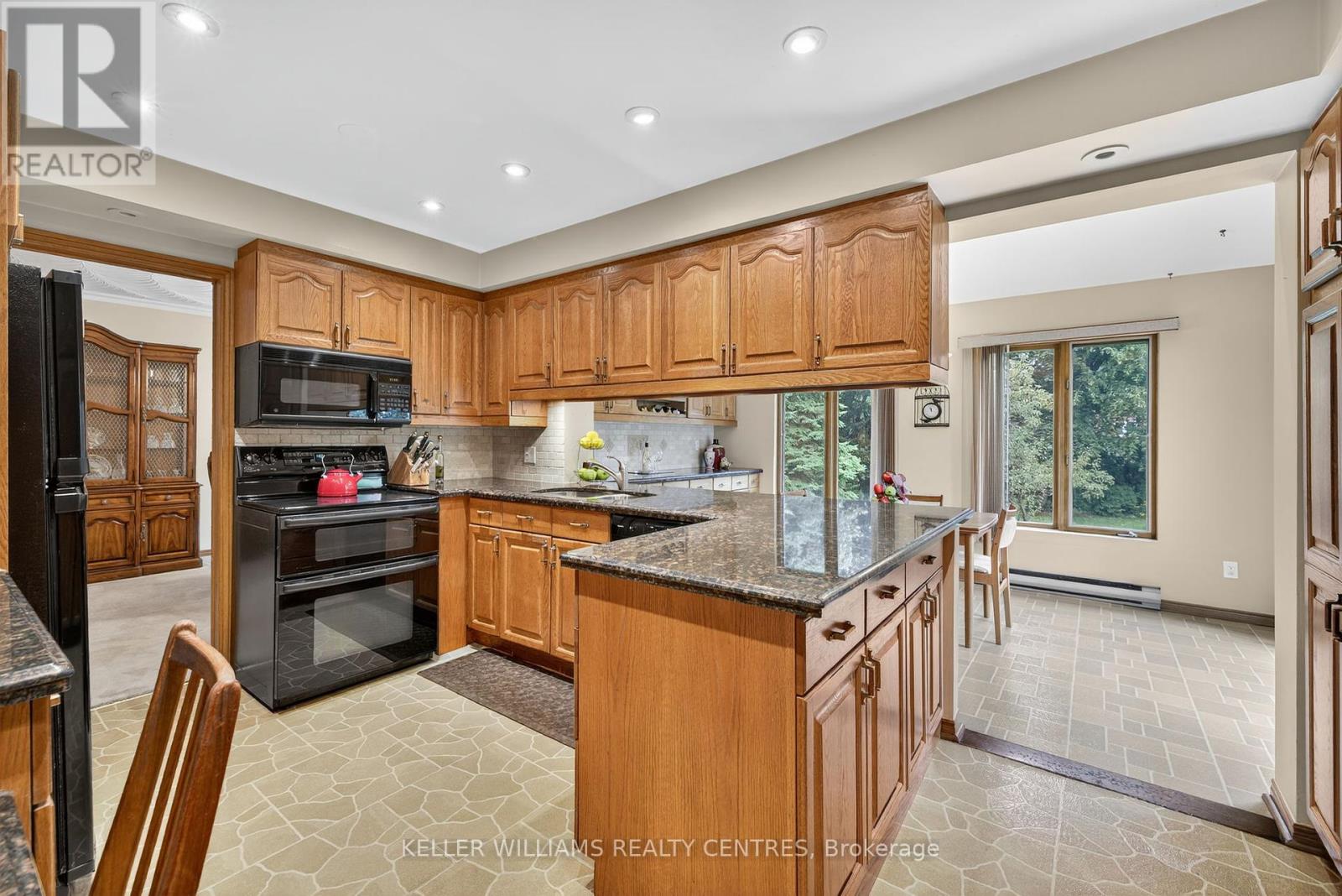 Photo 12 of 57 Hillside Drive, Brampton ON
