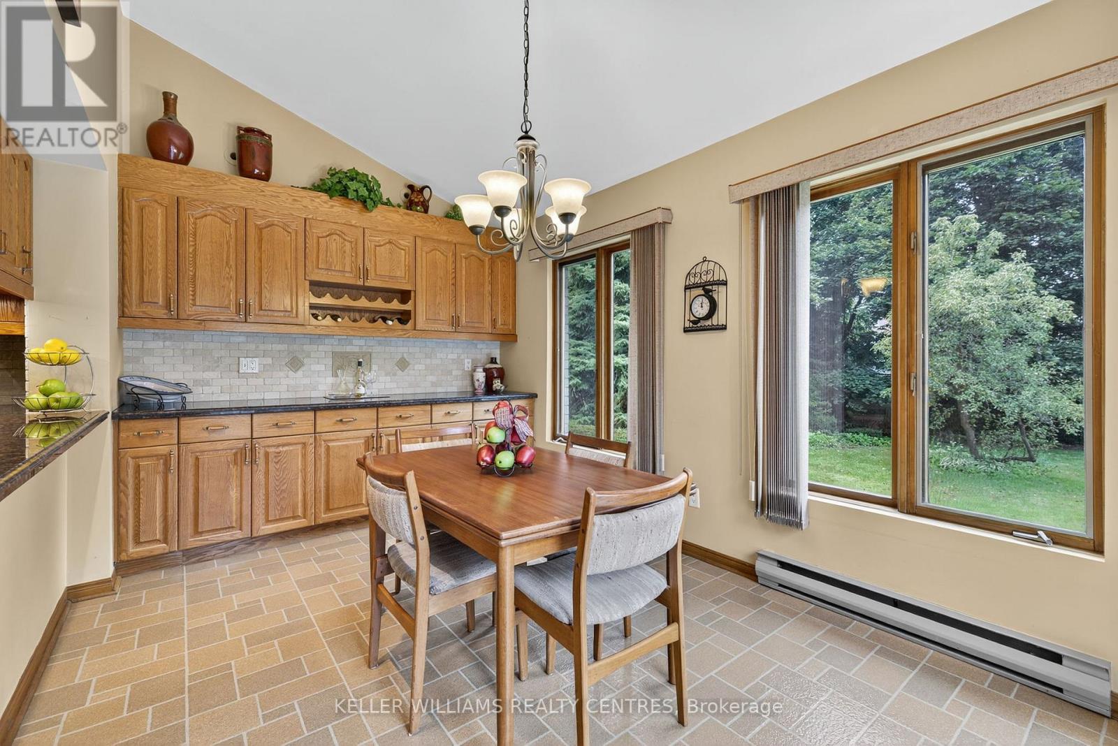 Photo 17 of 57 Hillside Drive, Brampton ON