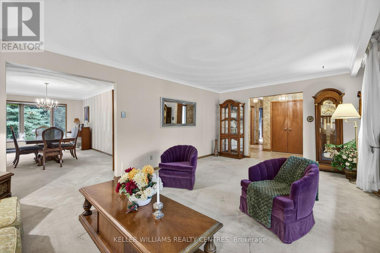 Photo 7 of 57 Hillside Drive, Brampton ON