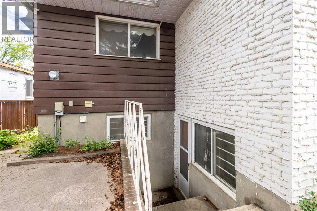 Photo 37 of 3151 Upper Place Nw, Calgary AB