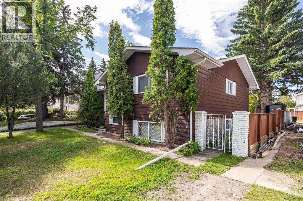Photo 31 of 3151 Upper Place Nw, Calgary AB