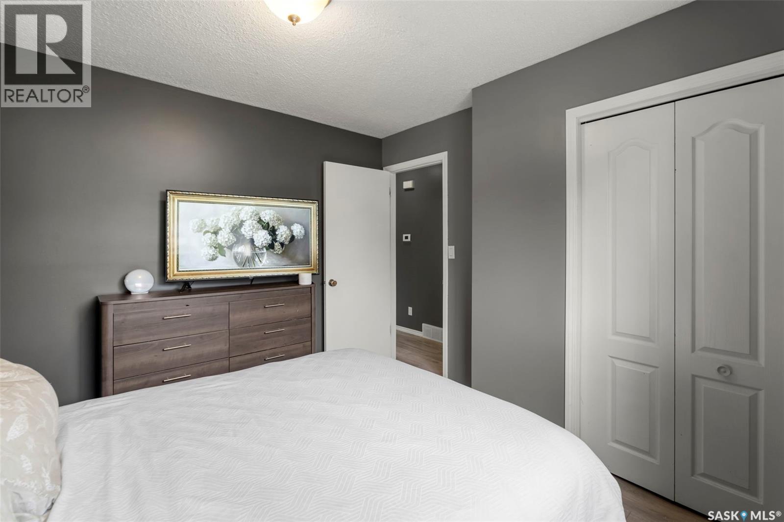 Photo 11 of 233 Boychuk Drive, Saskatoon SK