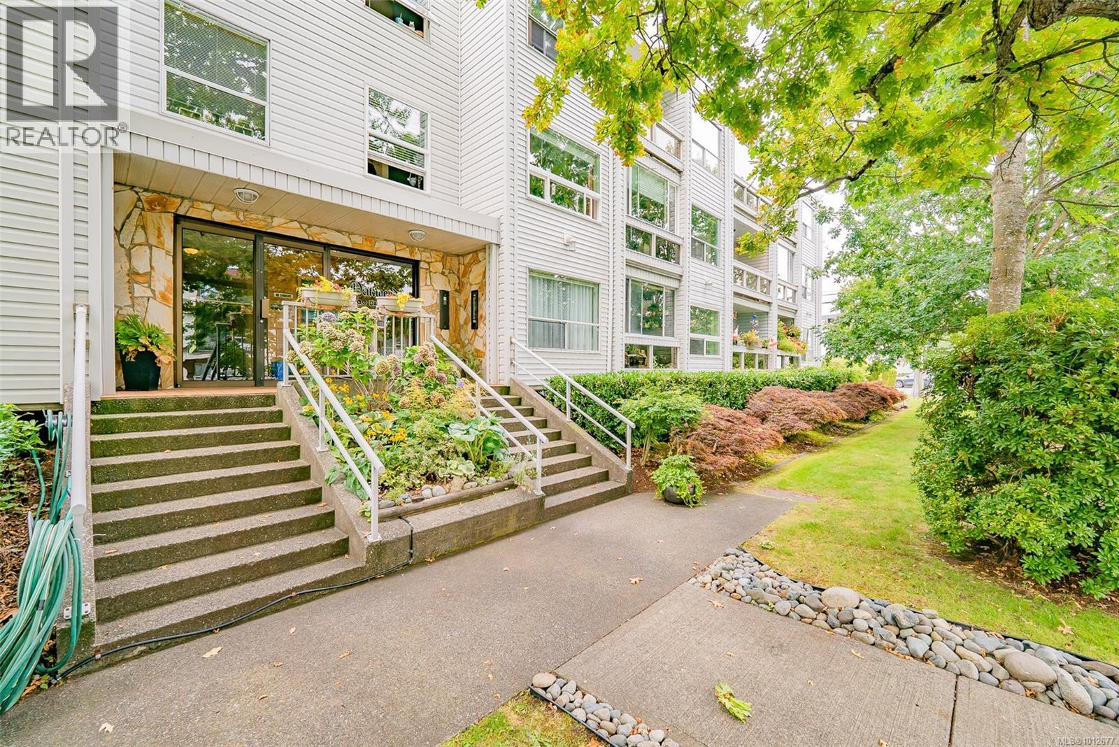Photo 24 of 205 100 Dawes St, Nanaimo BC