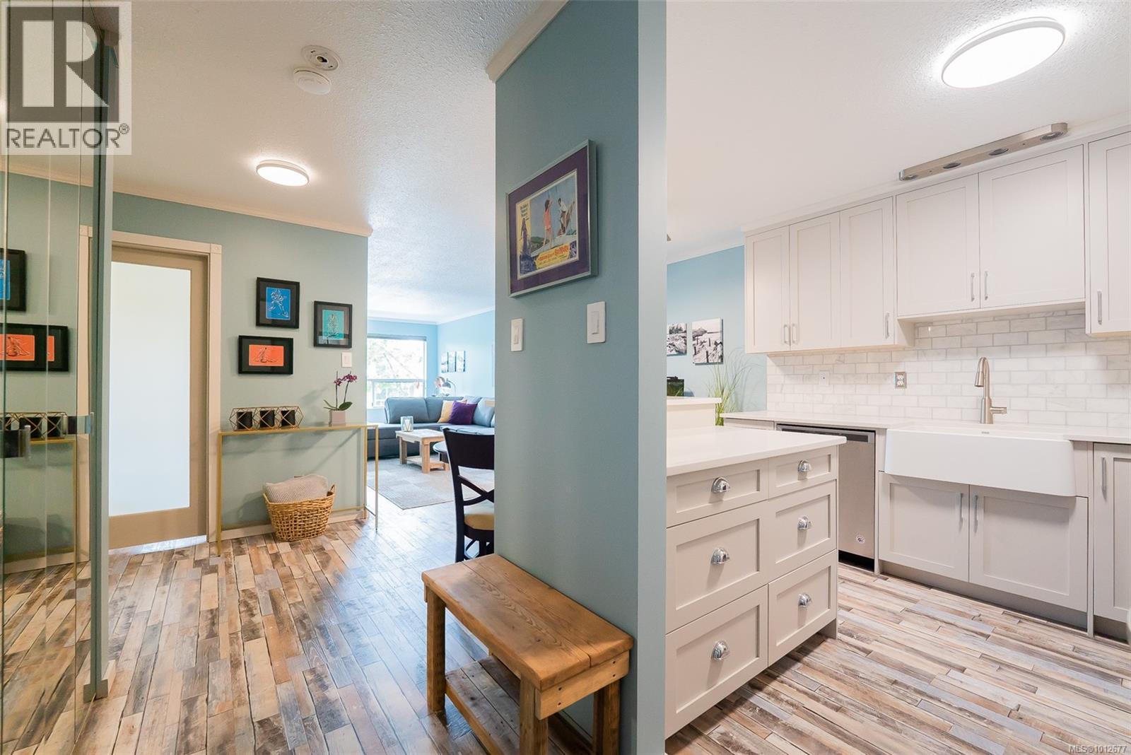 Photo 6 of 205 100 Dawes St, Nanaimo BC