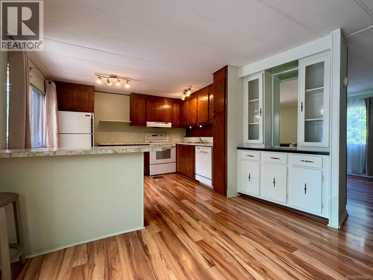 Photo 13 of 46 61 12 Th St, Nanaimo BC