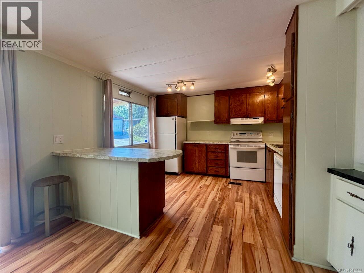 Photo 14 of 46 61 12 Th St, Nanaimo BC