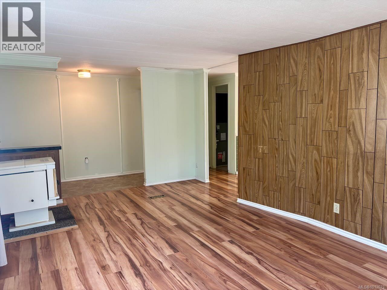 Photo 9 of 46 61 12 Th St, Nanaimo BC