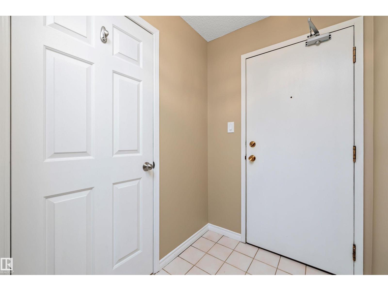 Photo 3 of 307 10171 119 St Nw, Edmonton AB