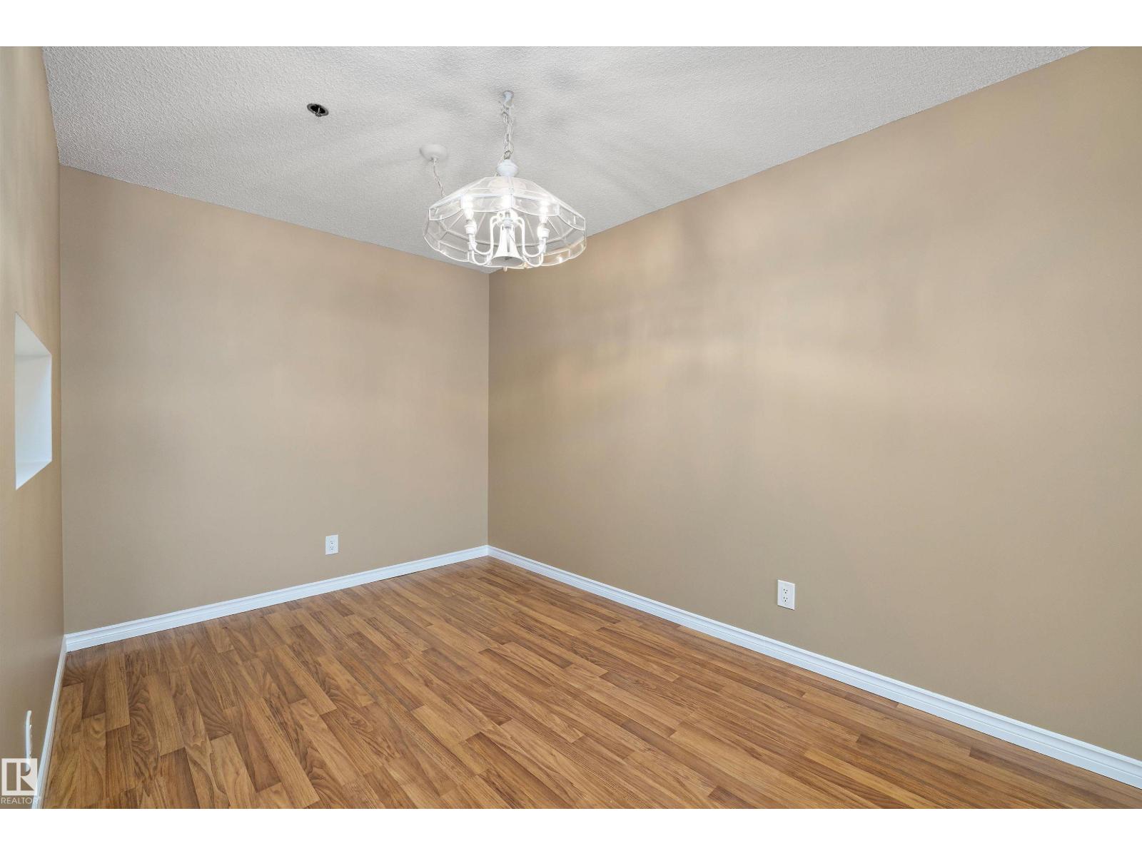 Photo 10 of 307 10171 119 St Nw, Edmonton AB