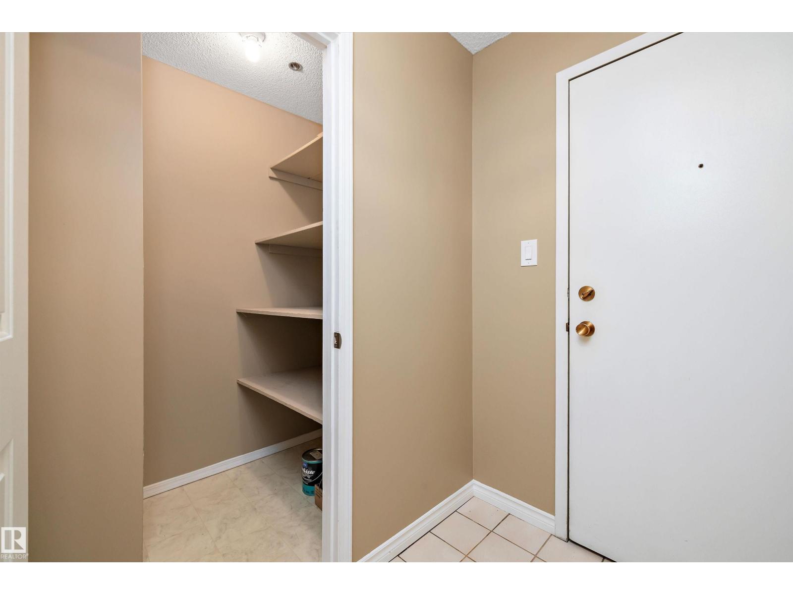 Photo 4 of 307 10171 119 St Nw, Edmonton AB