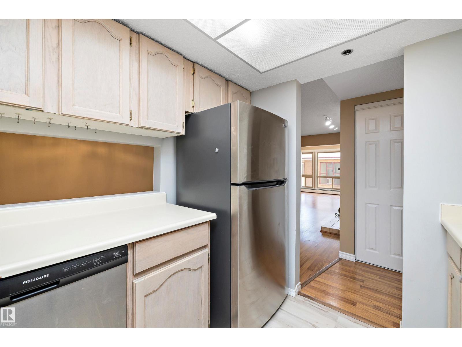 Photo 8 of 307 10171 119 St Nw, Edmonton AB