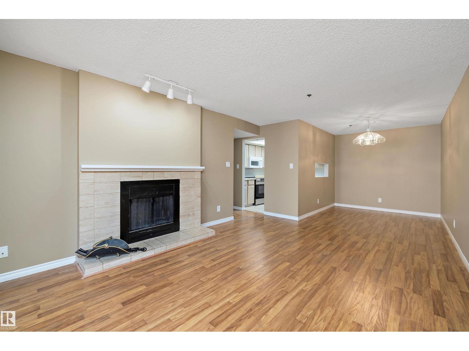 Photo 14 of 307 10171 119 St Nw, Edmonton AB