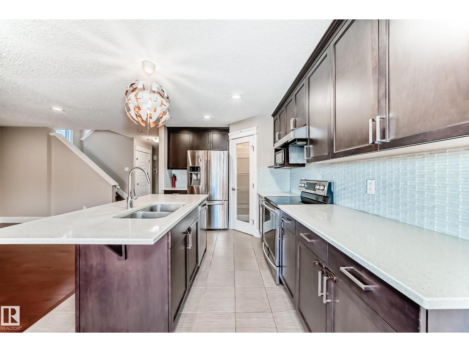 Photo 11 of 3616 168 Av Nw, Edmonton AB