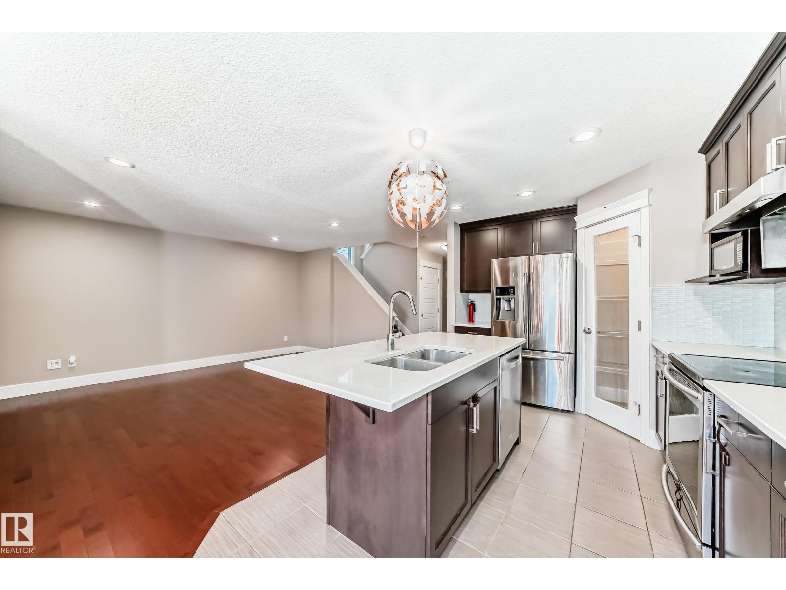 Photo 12 of 3616 168 Av Nw, Edmonton AB