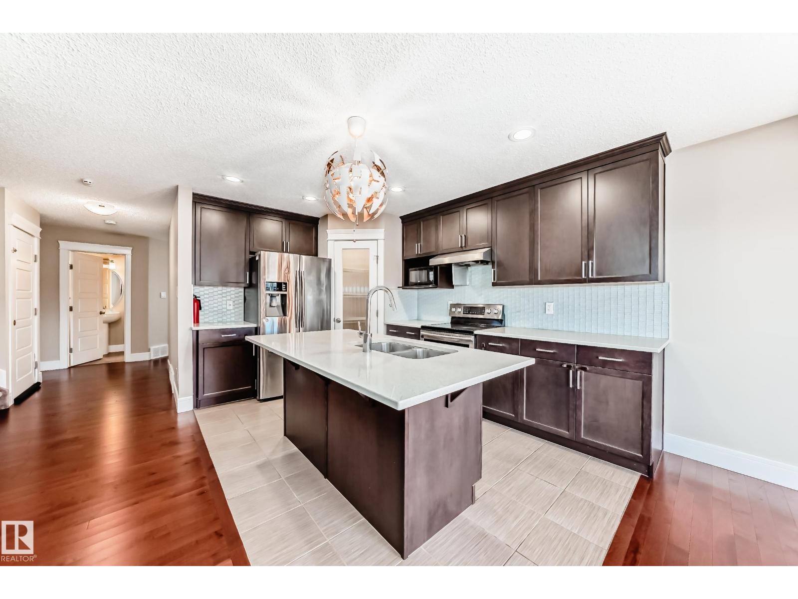 Photo 4 of 3616 168 Av Nw, Edmonton AB