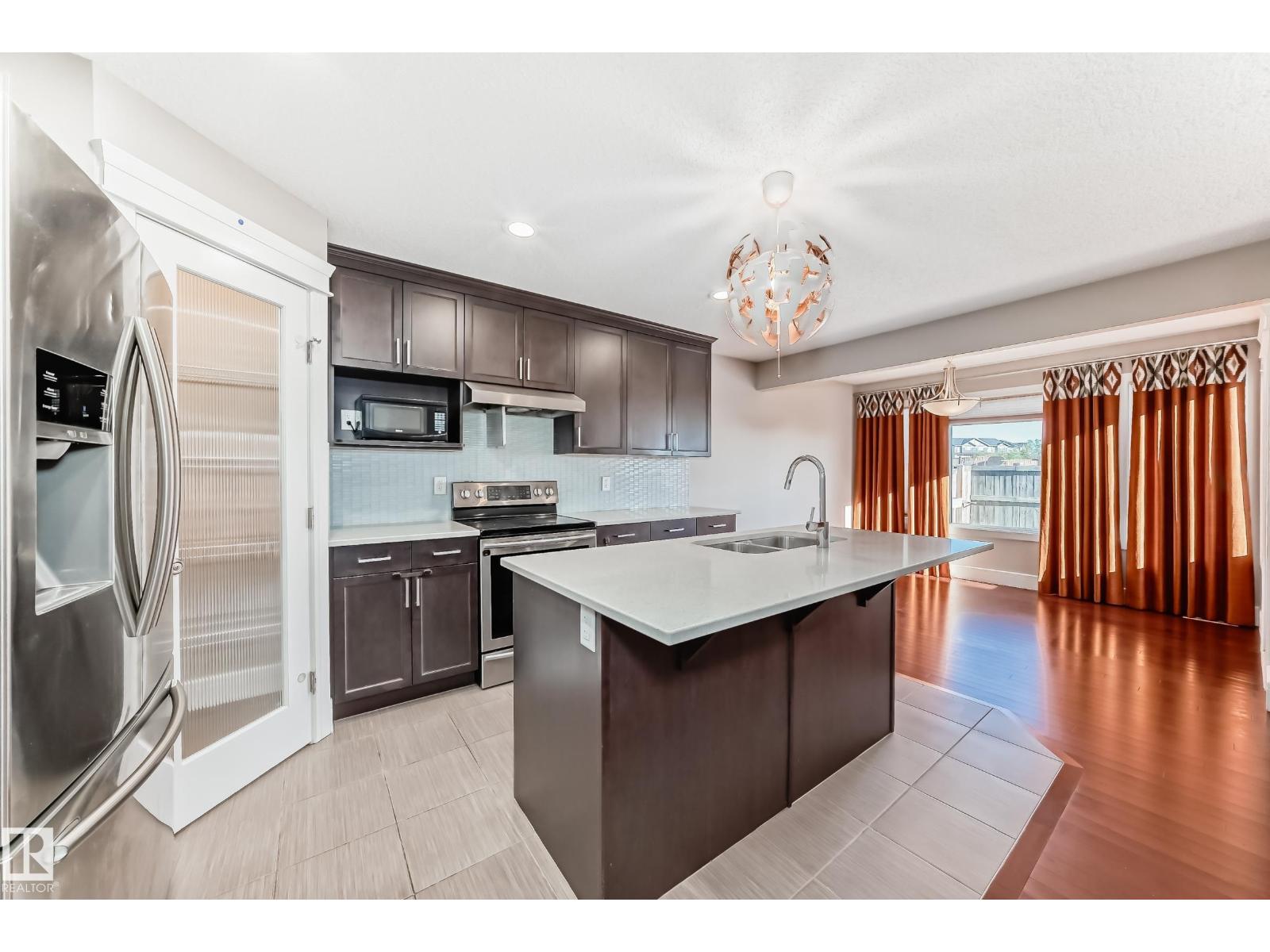Photo 5 of 3616 168 Av Nw, Edmonton AB