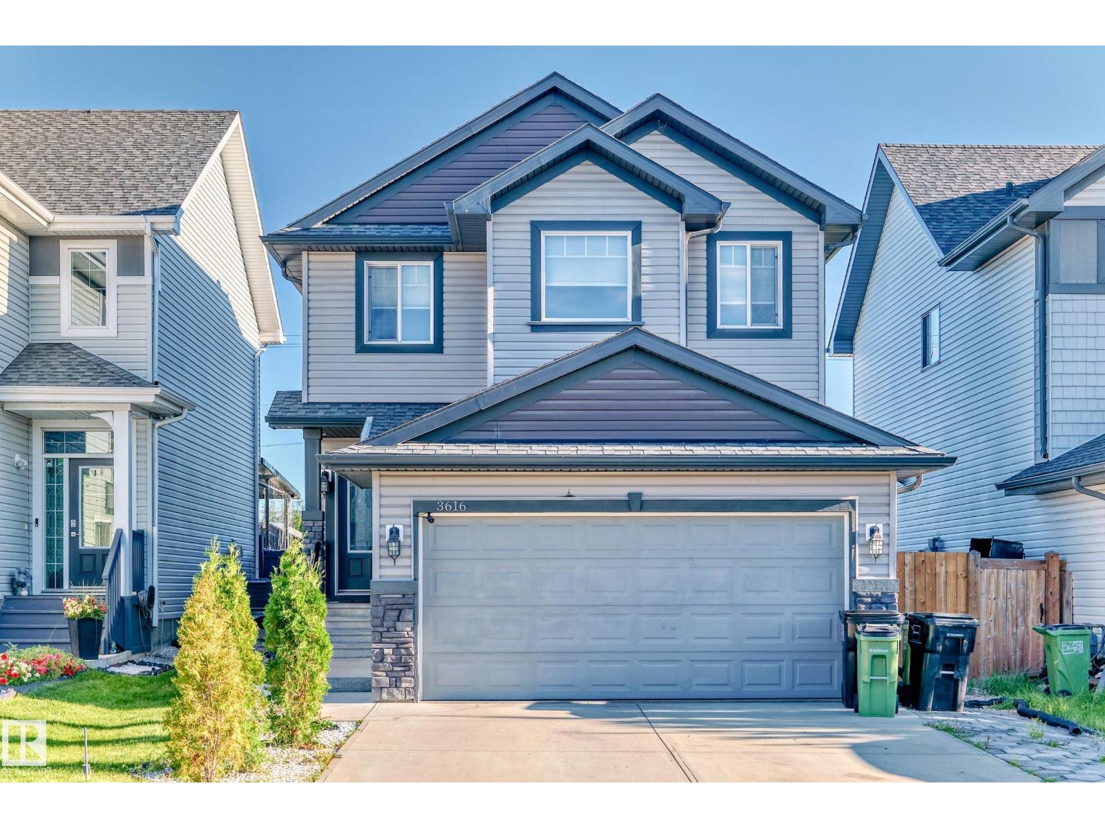 Photo 2 of 3616 168 Av Nw, Edmonton AB