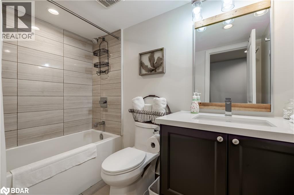 Photo 26 of 80 Horseshoe Valley Boulevard Unit 302, Oromedonte ON