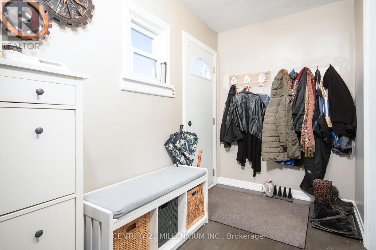 Photo 16 of 74 Pinelands Avenue, Hamilton ON