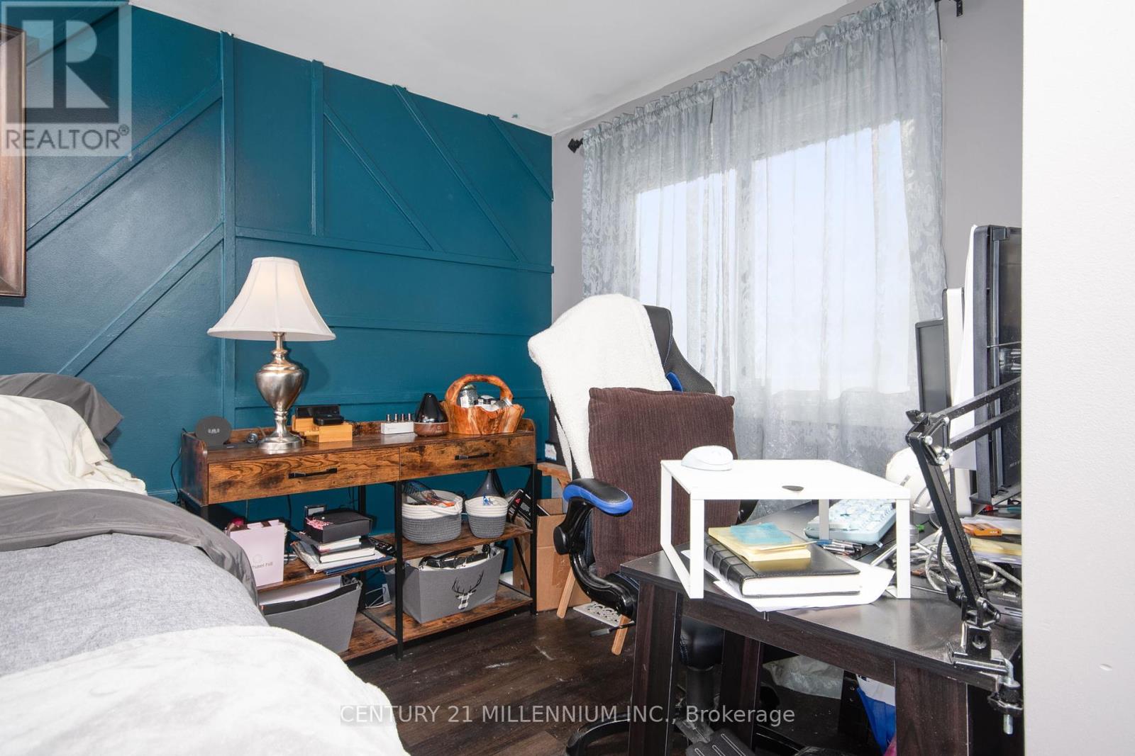 Photo 18 of 74 Pinelands Avenue, Hamilton ON