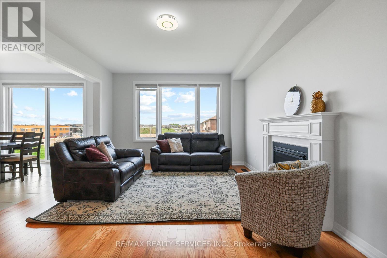 Photo 10 of 839 Sobeski Avenue, Woodstock ON