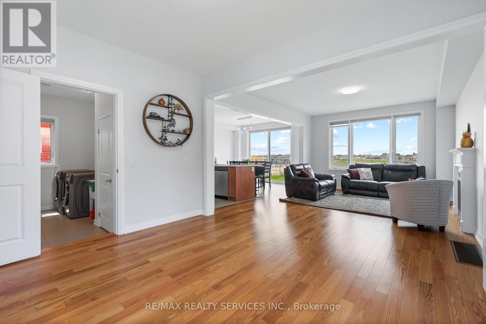 Photo 14 of 839 Sobeski Avenue, Woodstock ON