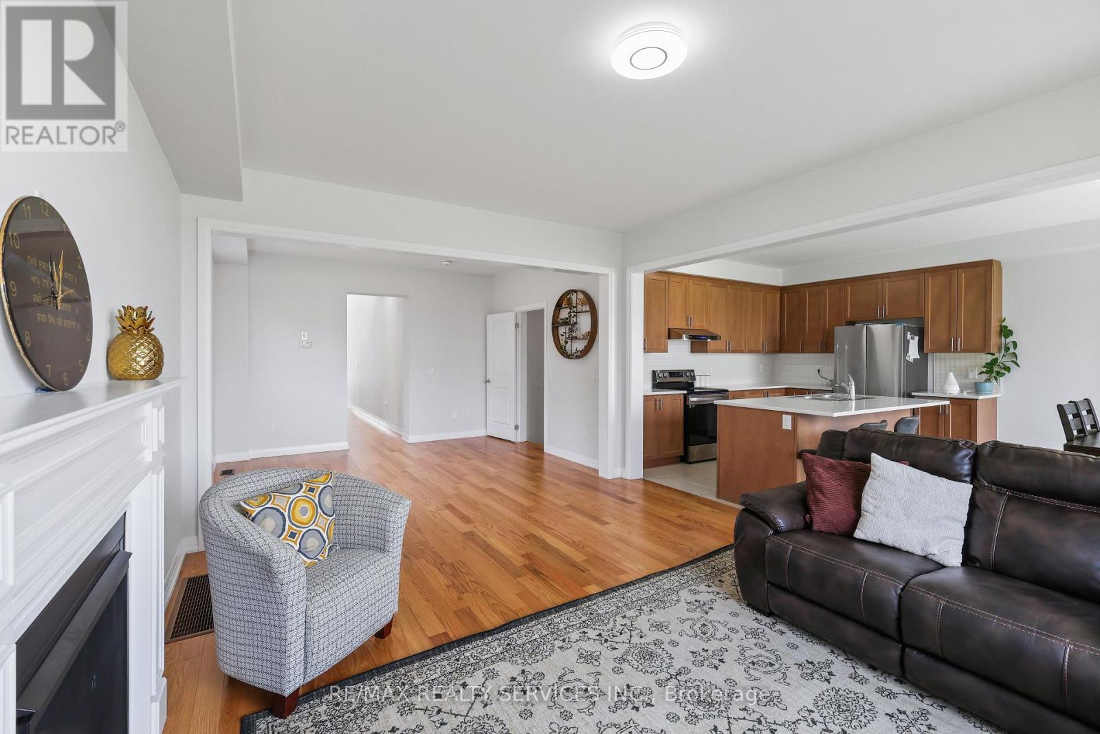 Photo 16 of 839 Sobeski Avenue, Woodstock ON