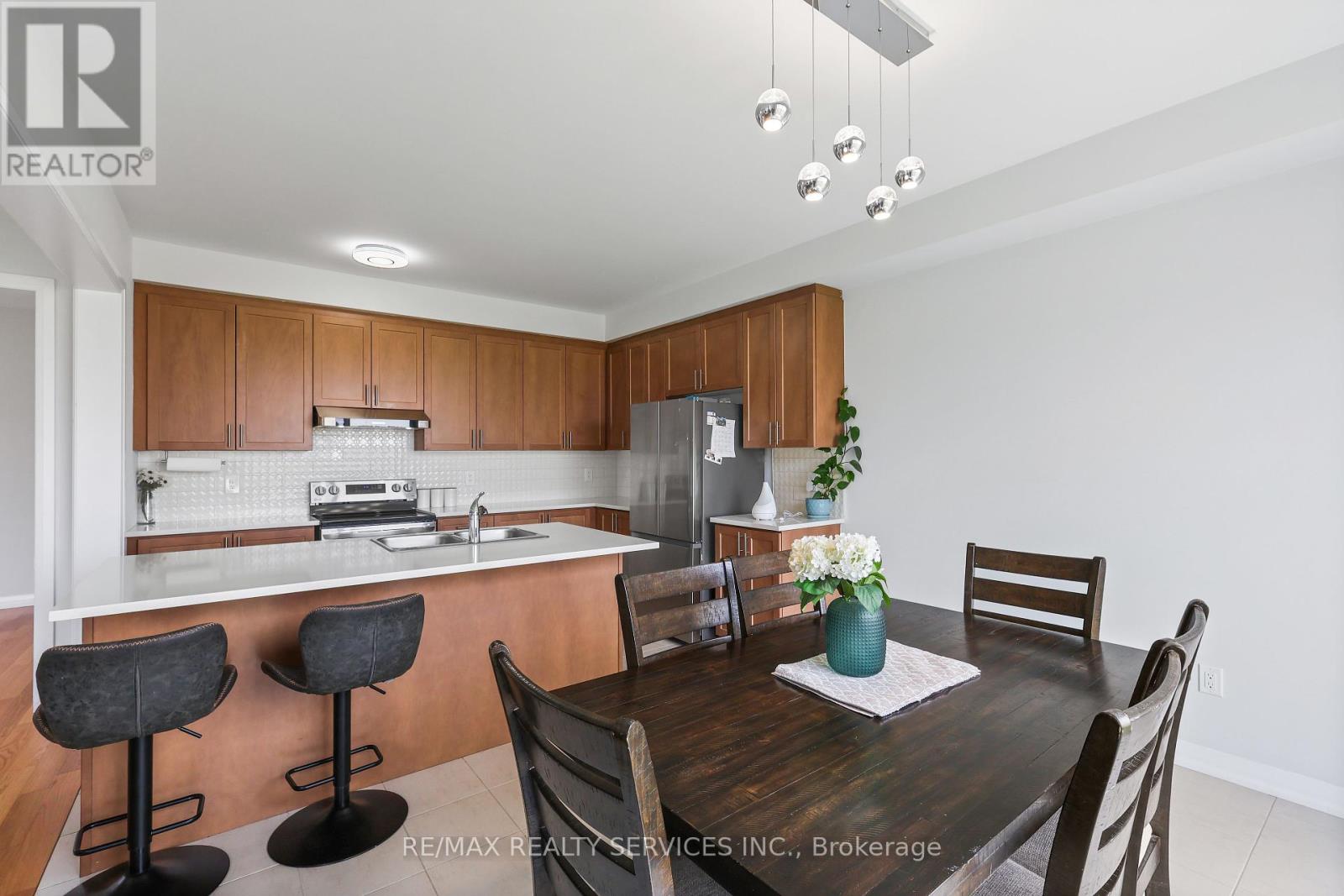 Photo 17 of 839 Sobeski Avenue, Woodstock ON