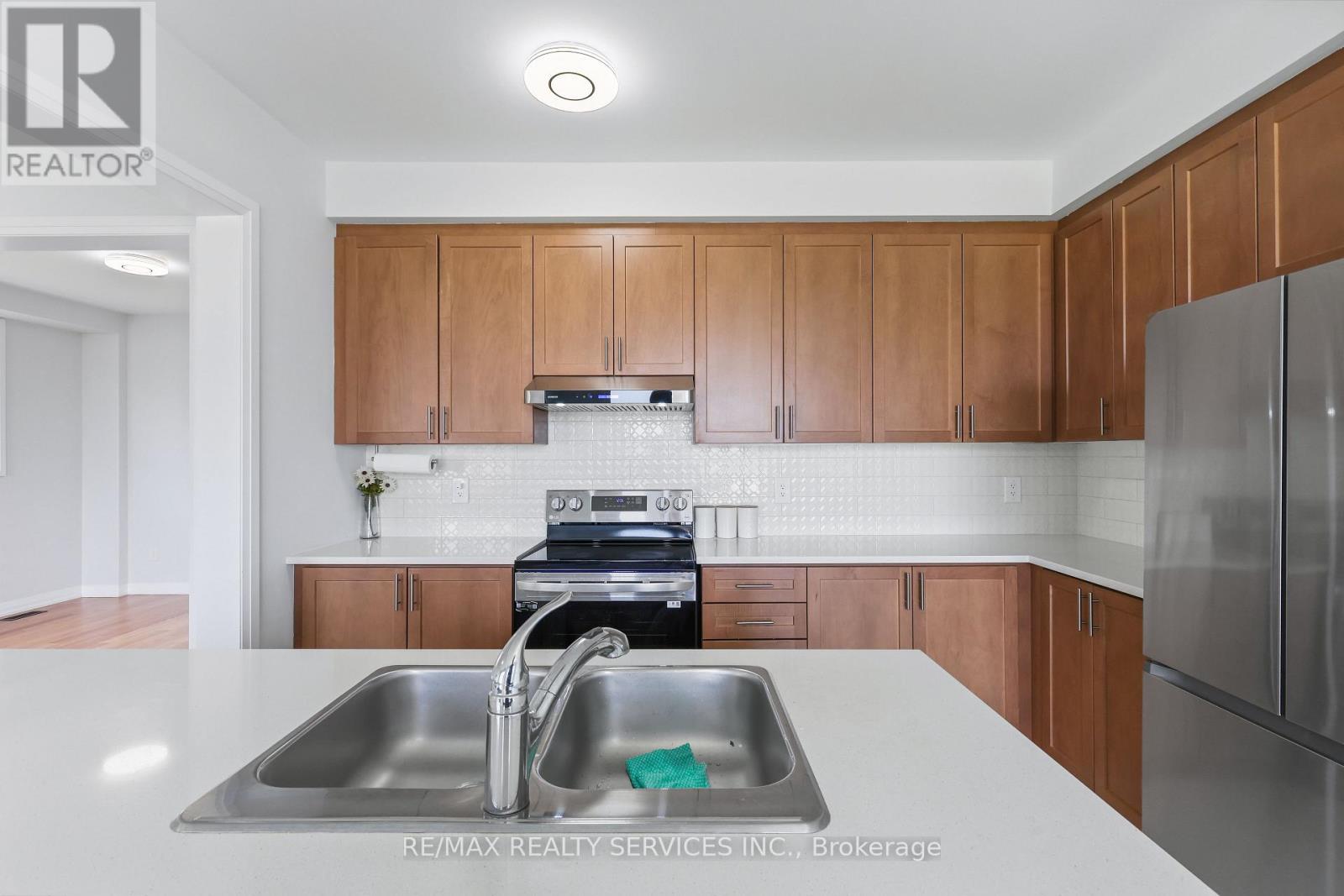 Photo 21 of 839 Sobeski Avenue, Woodstock ON
