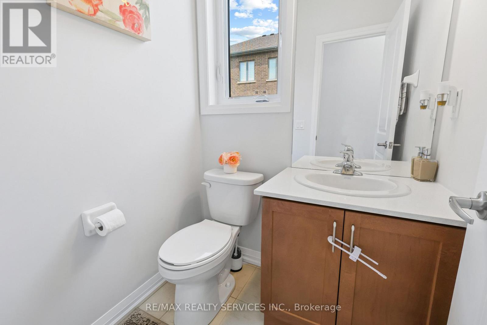 Photo 24 of 839 Sobeski Avenue, Woodstock ON
