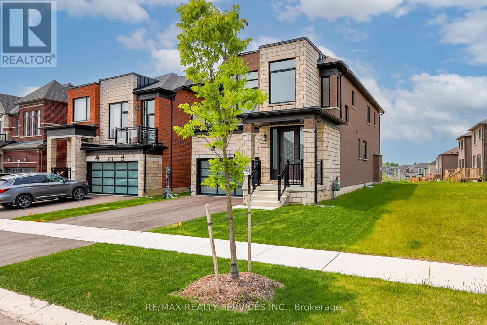 Photo 3 of 839 Sobeski Avenue, Woodstock ON
