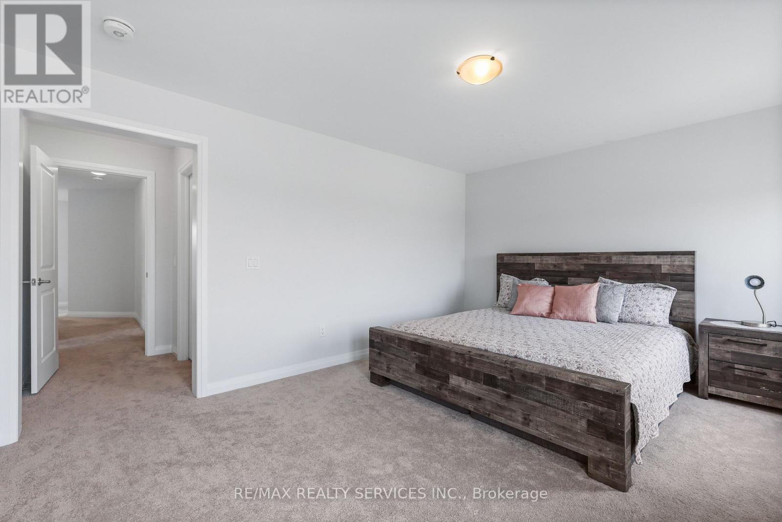 Photo 30 of 839 Sobeski Avenue, Woodstock ON