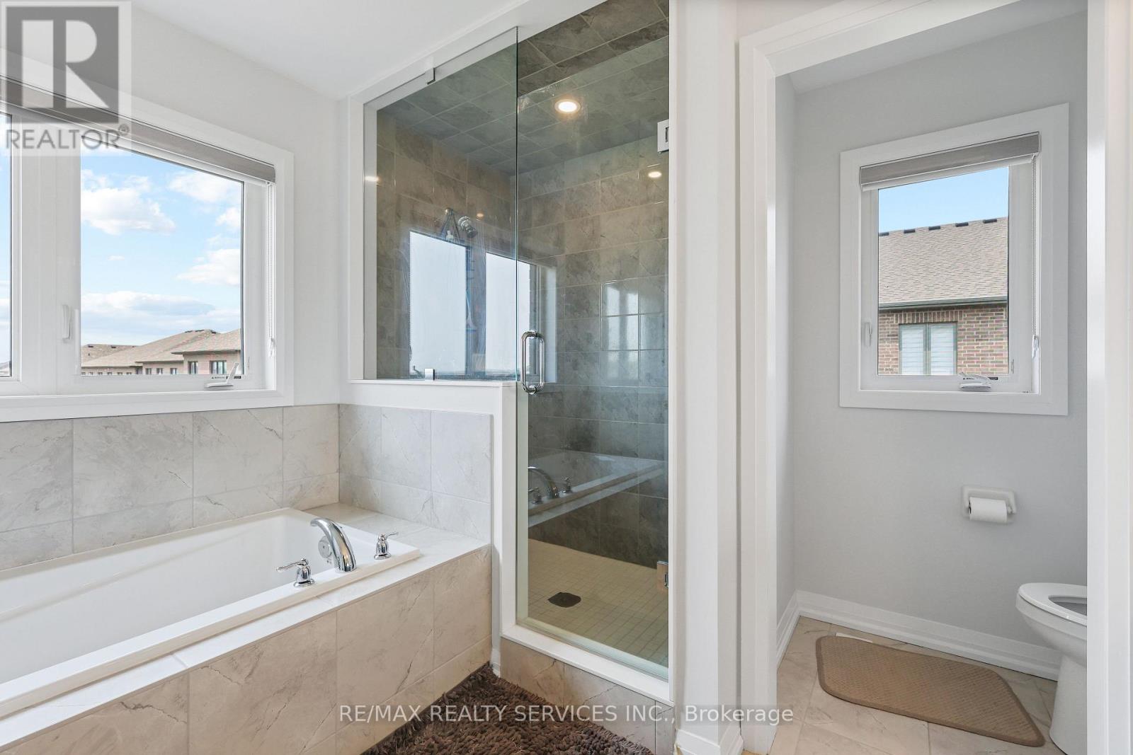 Photo 33 of 839 Sobeski Avenue, Woodstock ON