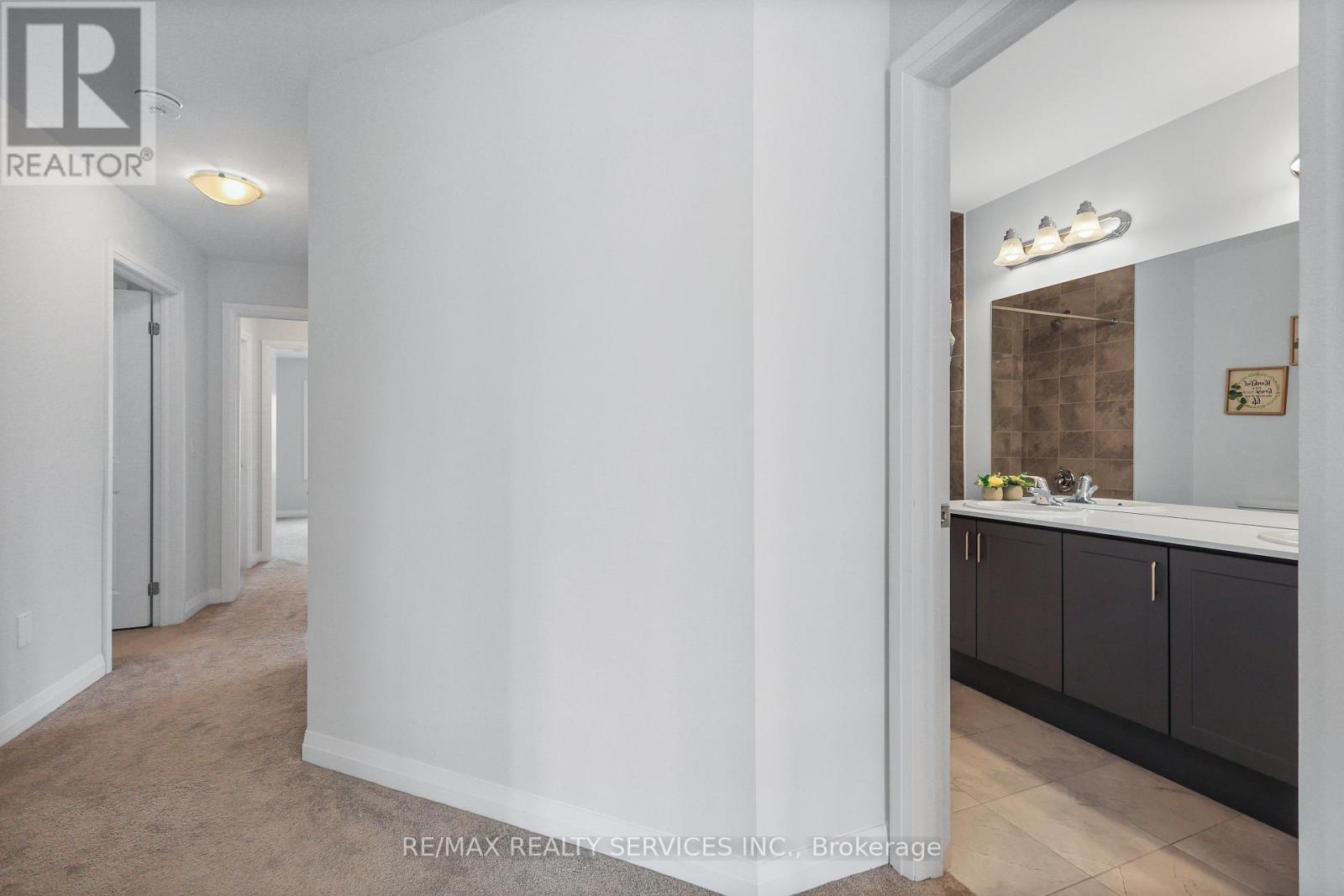 Photo 37 of 839 Sobeski Avenue, Woodstock ON