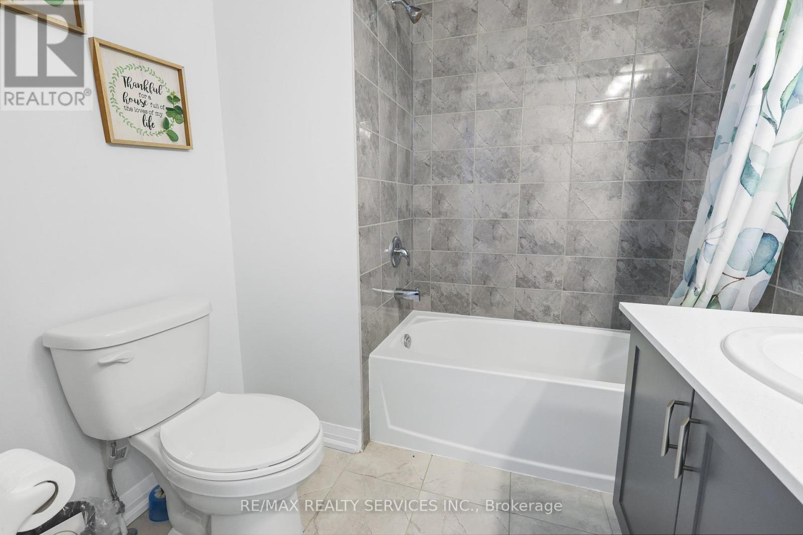 Photo 39 of 839 Sobeski Avenue, Woodstock ON